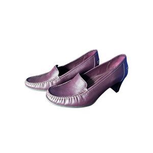 Hush Puppies Womens Purple Leather Loafer Heels Size 9 Moccasin Slip-ons Classic
